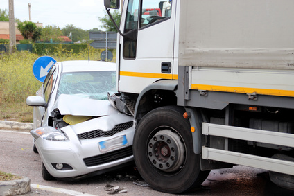 Been in a truck accident in Valencia? contact us today.
